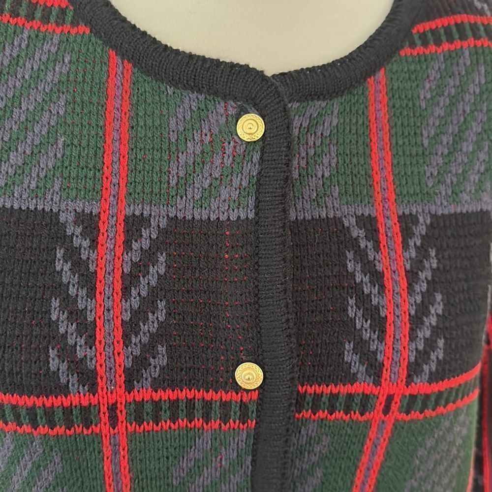 Crystal Kobe Petite holiday plaid cardigan sweater M MP red green black
